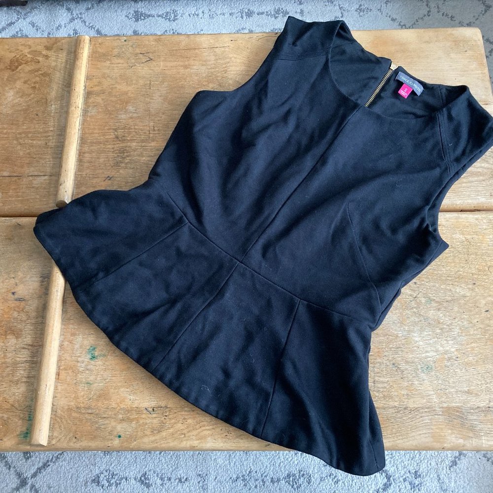 Vince Camuto Peplum with Full Length Gold Zipper Lined Fitted Small